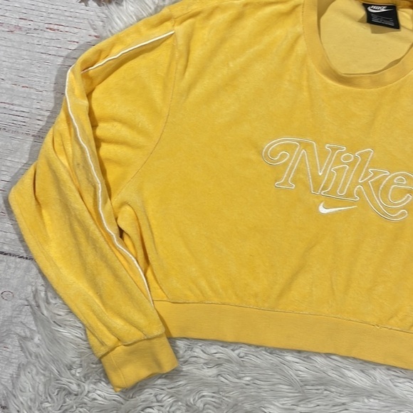 NIKE RETRO FEMME TERRY CROPPED Topaz Gold CREW SWEATSHIRT - Picture 5 of 10